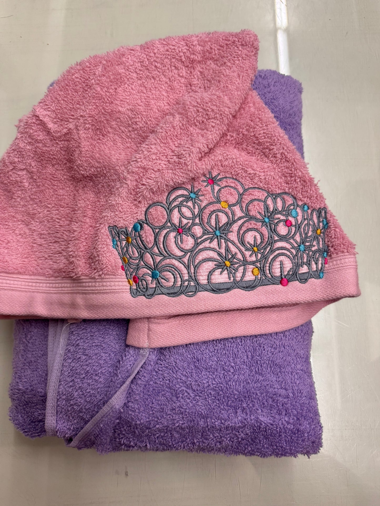 Full Size Hooded Bath Towel – Princess Crown – Pink and Purple