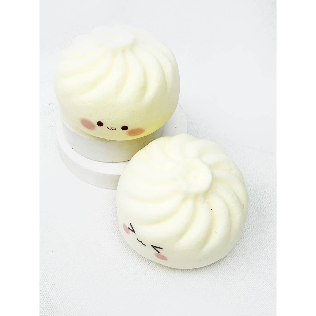 Dumpling  Slow Rising Squishy Toy: WHITE