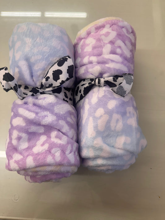 Pastel Leopard Plush Car Seat Blanket – 34” x 39”