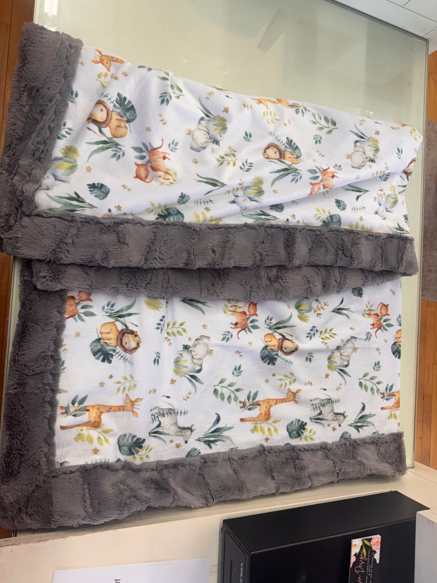 Safari Friends Luxe Minky Blanket – 40” x 56”